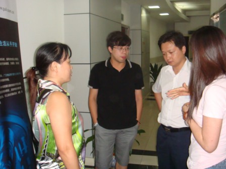 会后厂商与设计师交流1