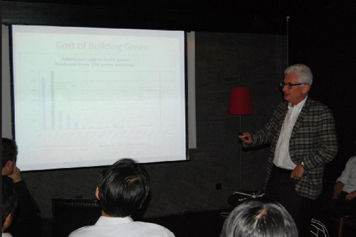 美国绿色建筑委员会（USGBC）高级副主席Roger Platt演讲
