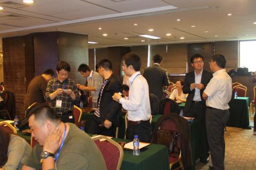 活动前互相交流（上海RCC关系网老友会）