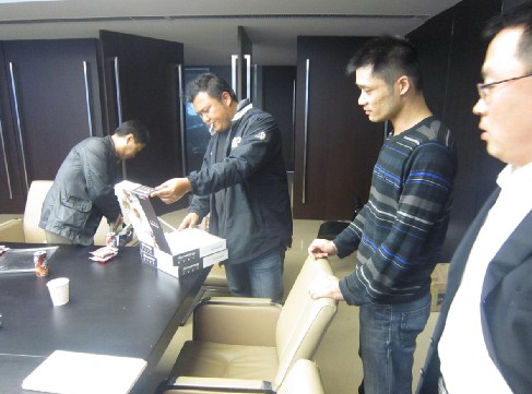 设计师参观样品