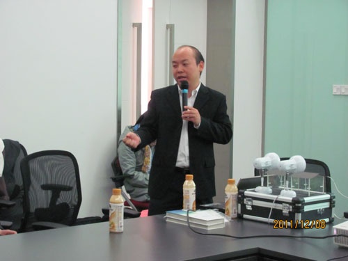 阿克苏公司代表演讲