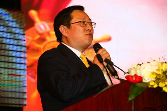 中经联盟秘书长陈云峰做秘书处工作报告